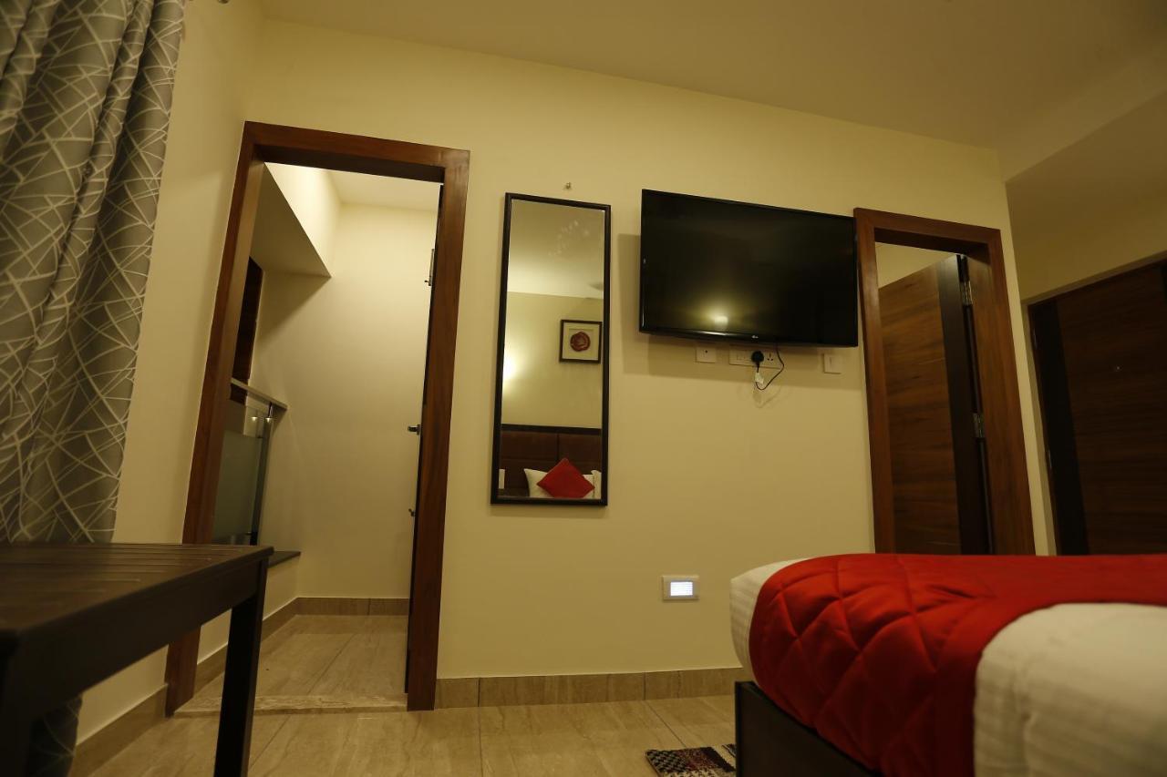 D Breeze Suites Devanahalli Exterior foto