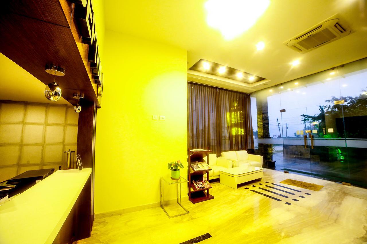 D Breeze Suites Devanahalli Exterior foto